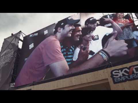 Ràdio Flaixbac en directe des de l'Skydive Empuriabrava