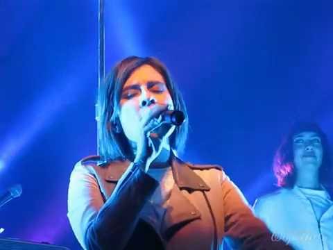 20/26 Tegan & Sara - FIRST PERFORMANCE of Hang On to the Night @ TCU Place, Saskatoon, SK 9/09/16