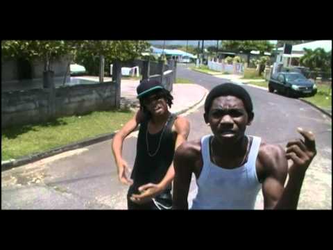 Clip Bling KING  ft wiki wear ft cashmo ft lil crayz'z Fighte every day     Prod 2011