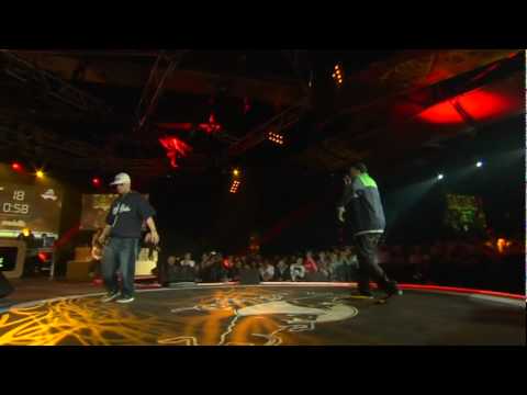Cuartos de Final - Frescolate vs Noult (Red Bull Batalla de los Gallos 2009.flv
