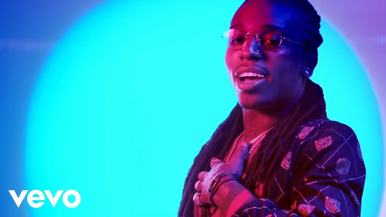 Jacquees ft Dej Loaf – “At The Club”