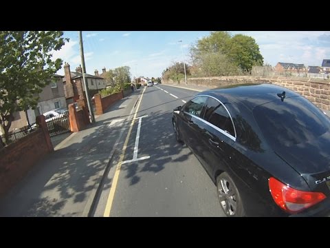 PN63UKJ - Close Pass On Empty Road