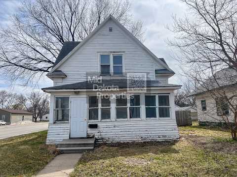 401 W 11th-3 Bedroom House property video