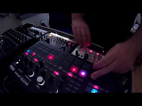 Bedroom Live Set (Korg Volca Bass, Beats & Kick, Electribe 2 Sampler)