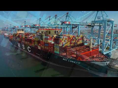 APM Terminals Maasvlakte II welcomes one of world's largest container ships