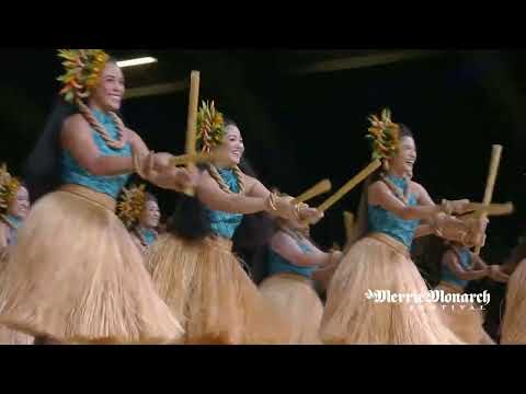 Hula Hālau ʻO Kamuela • Kumu Kunewa Mook & Kauʻionālani Kamanaʻo