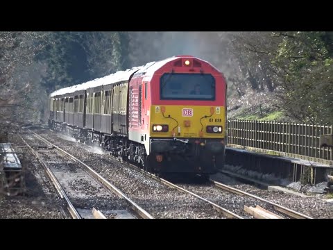 67028 TnT 67024 'Belmond British Pullman' VSOE @ Lower Weston & Bradford on Avon, 28/03/18