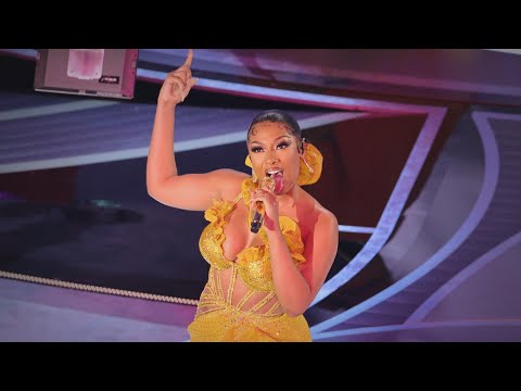 Megan Thee Stallion SURPRISES Oscars Crowd With We Don't Talk About Bruno Performance
