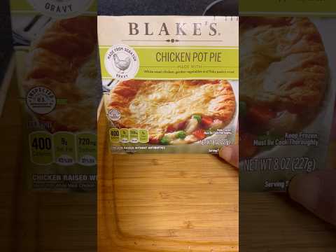 Blake’s Chicken Pot Pie 🐓 🥧 Frozen Food Find Review