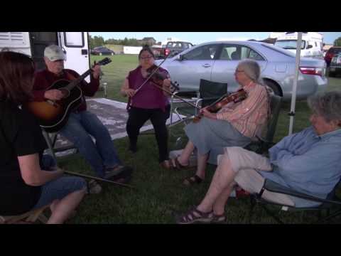 2017-06-18 Sonra playing Moccasin Reel - Weiser 2017