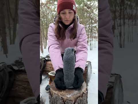 This GIRL knows how to Survive Winter! ❄️🔥#camping #survival #bushcraft #outdoors #lifehack