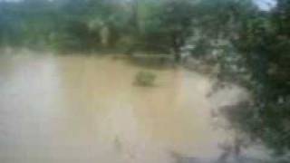 preview picture of video 'October 09,2009 Pepeng Slash & Flash Flood at Sta. Rosa, Nueva Ecija 2'