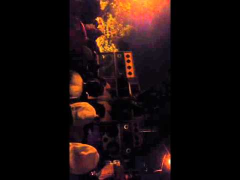 Dubversão Sound System plays Paul Fox - Writing on the Wall (Partial Records)