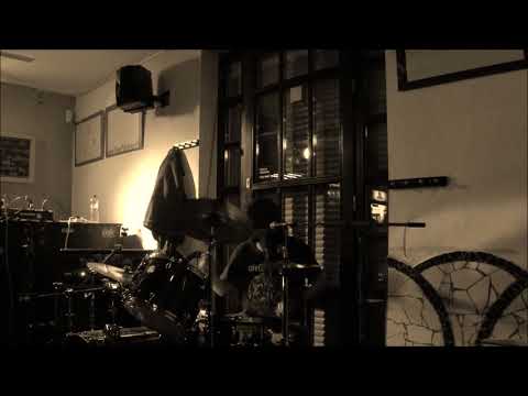 Misa histerica   Na půl cesty