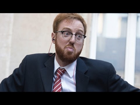 À vous les studios - extrait (Kacey Mottet-Klein)