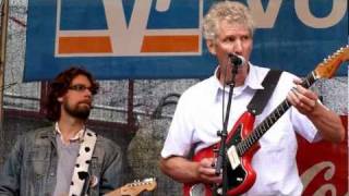 Swamp plays &#39;Bon Temps Roulet&#39;