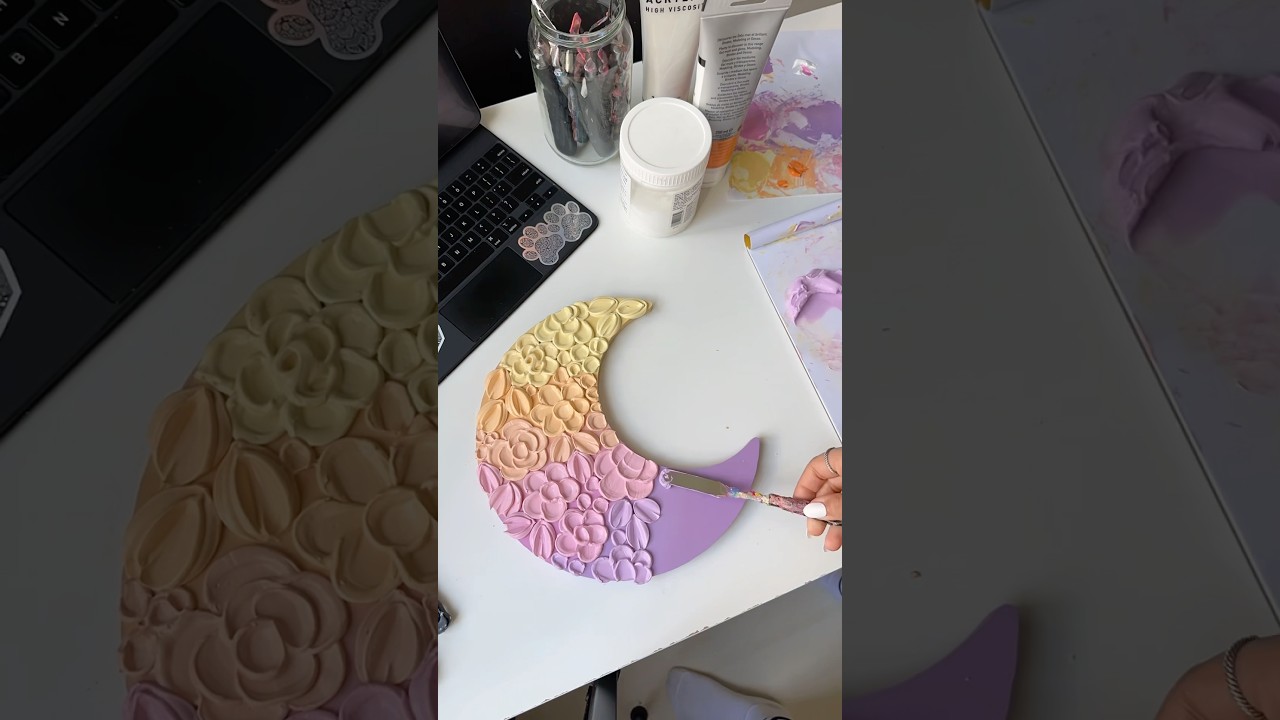 How cute could this moon be in a toddler room 😍 available now on my shop #artwork #smallbusiness