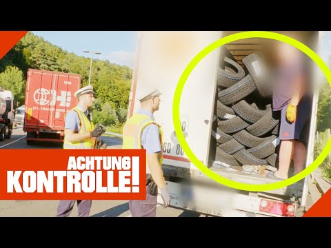 Truck completely incorrectly loaded: cargo is lying haphazardly inside the truck 1/2 | Attention:...