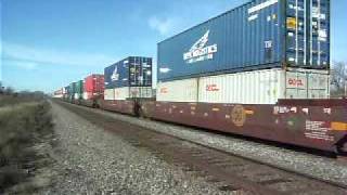 preview picture of video 'BNSF Dash 9 & SD70ACE with Intermodal Train'
