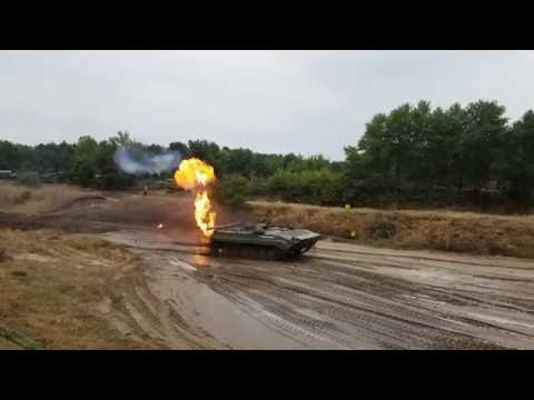 Tag der Technik 2016 - Mahlwinkel (panzer-power.de) - BMP incl. Pyrotechnik