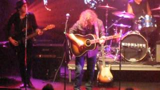 WILLIE NILE, feat. JAMES MADDOCK -- "SHE'S GOT MY HEART"