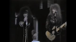 Music video thumbnail preview for Heart - Shell Shock (Live, 1990) by Heart
