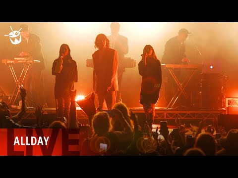 Allday and The Veronicas - 'Untouched' (Splendour In The Grass 2019)