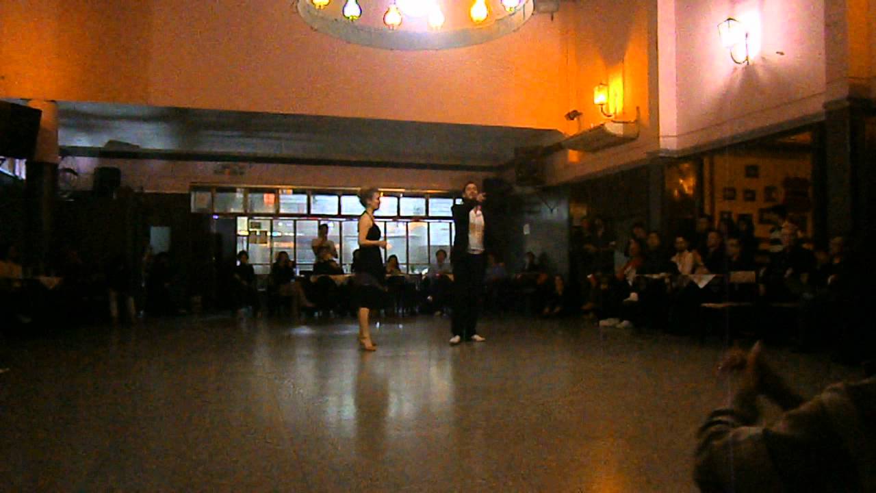 Pedro Farias y Eva Lehrmann en El Motivo tango, Noche de desafios