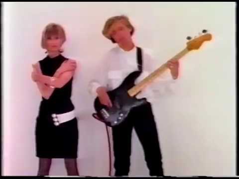 Gail Davies and Wild Choir - Safe In The Arms Of Love