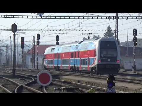 Ešus 471.003 odjíždí ze stanice Praha Radotín 9.2.2020