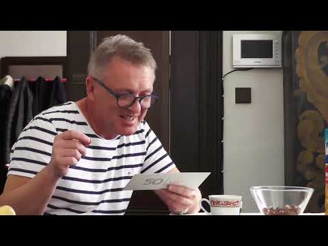 ZIBI - Časosběrný dokumentární film o Zbigniewu Czendlikovi, římskokatolickém knězi z Lanškrouna.