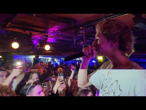 ESKALATION BEI PENGG RELEASE PARTY MIT MAKKO, FIJI, BESLIK MEISTER, ELI PREISS, BEWB UVM.