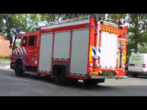 brandweer krommenie rukt uit naar woningbrand wormerveer.(opkomst en uitruk)