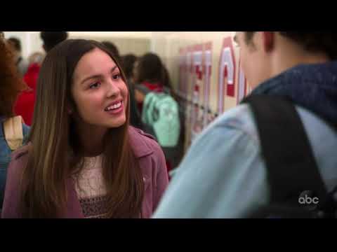 Nini breaks up with Ricky (1x01) | HSMTMTS