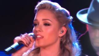 Blake and an American Idol - Islands in the stream