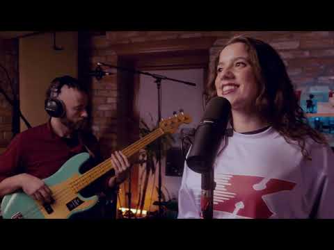 Sandra Carrillo - Un huracán latino - #3