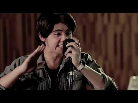 Aliando feat Prilly - Run Away, Pressure