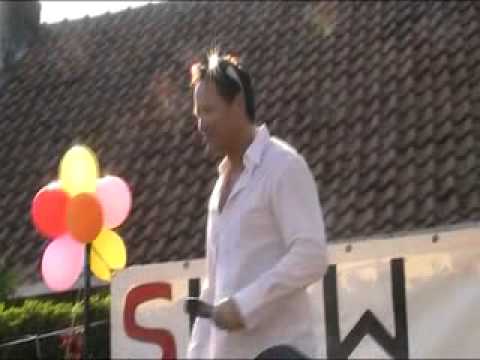 Harold Verwoert @7euve Lantaarns te Drunen  25-4-2011