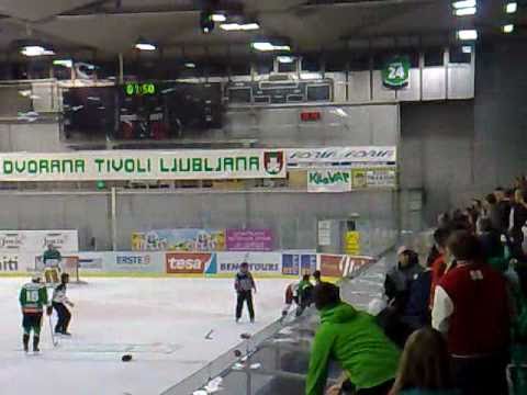 Boštjan Groznik vs Daniel Bois - HDD Tilia Olimpija : EC Red Bull Salzburg (01.03.2011)
