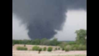 preview picture of video 'Tornado Marquette, ks 4-14-2012.wmv'