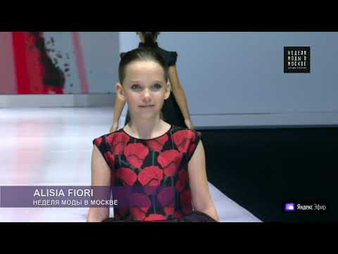 Показ Alisia Fiori на Неделе моды в Москве