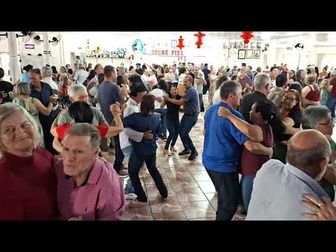 Muita dança na terceira idade de Mangueirinha no Paraná(com marcos e margarida)