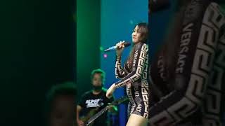 Download lagu goyang body molek aini zafara mp3 Download lagu goyang body molek aini zafara mp3