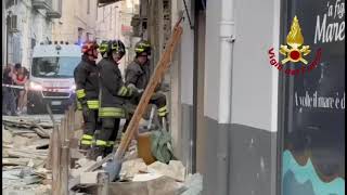 esplosione-e-crollo-a-napoli-le-immagini