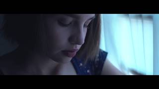 5 Idiotas Music Video