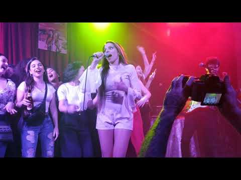 Sweet Barrio petándolo