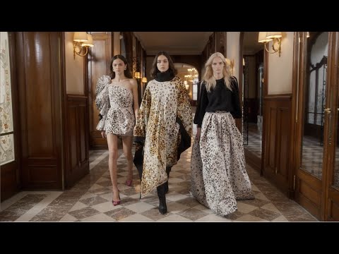 LEONARD | Fall Winter 2022/2023 | Paris Fashion Week | Ballroom