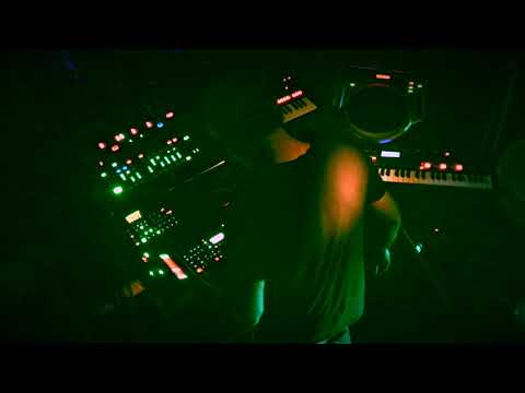 “zido”live : Mx-1 , Jdxi, Tb-3 , Sh-01A , Se-02 . : Octatrack , Analog-4 , Digitakt .