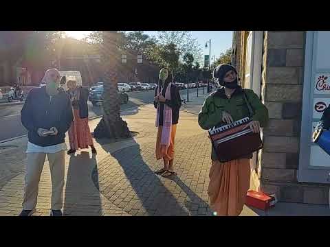 Ananda Kirtan Prabhu Chants Hare Krishna with ISKCON Alachua at University and 13th in Gainesville