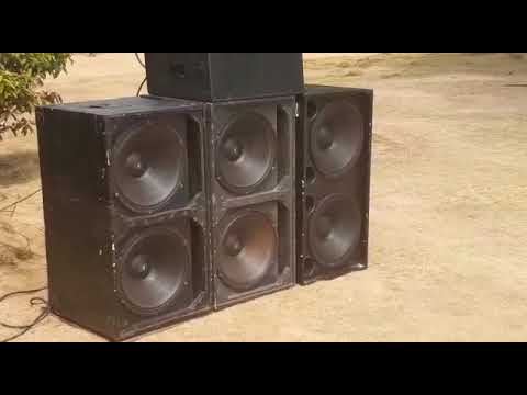 Teste potência KR 12 0 em 1,3 ohms tocando 6 de 18 polegadas